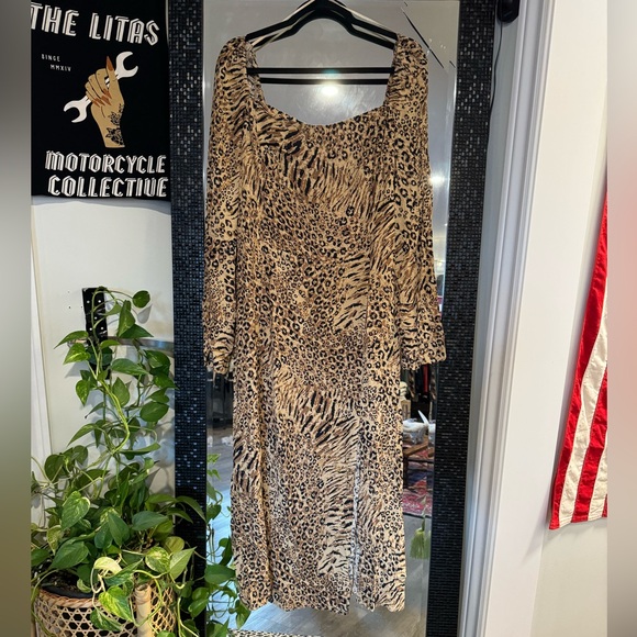 Warehouse Dresses & Skirts - Warehouse Leopard Dress